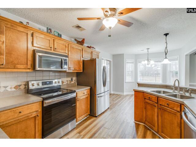 Photo of 121 Hollow Tree Court