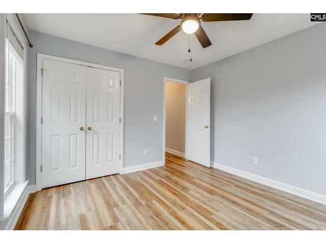 Photo of 121 Hollow Tree Court