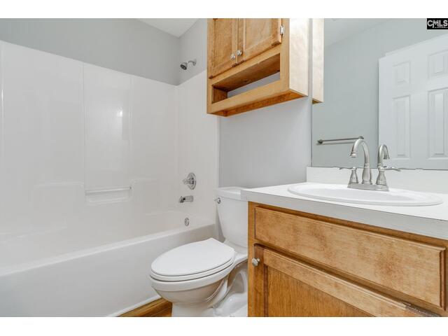 Photo of 121 Hollow Tree Court