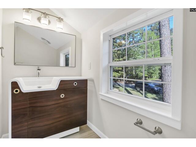 Photo of 15 Glenlake Road