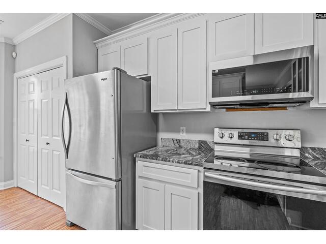 Photo of 120 Butternut Lane Photo of 120 Butternut Lane
