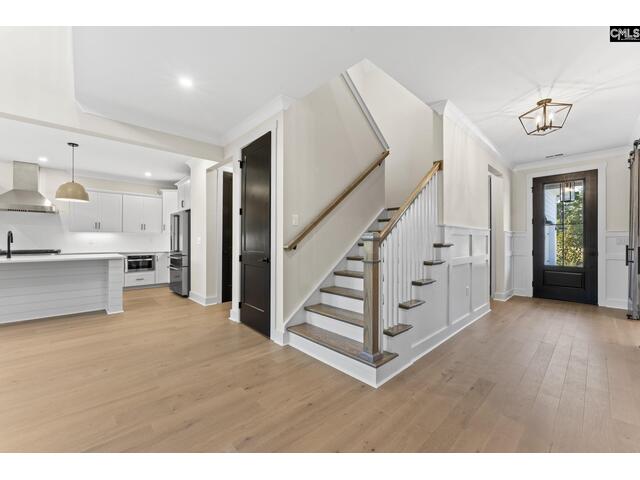 Photo of 2033 Fairway View