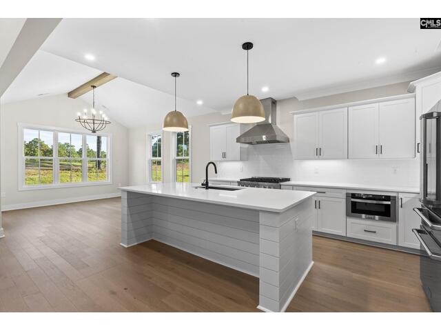 Photo of 2033 Fairway View