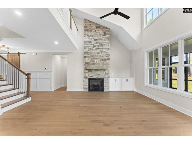 Photo of 2033 Fairway View