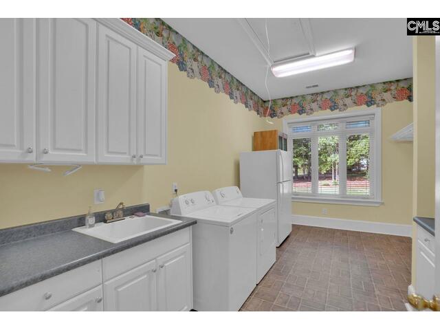 Photo of 140 Leonard Drive