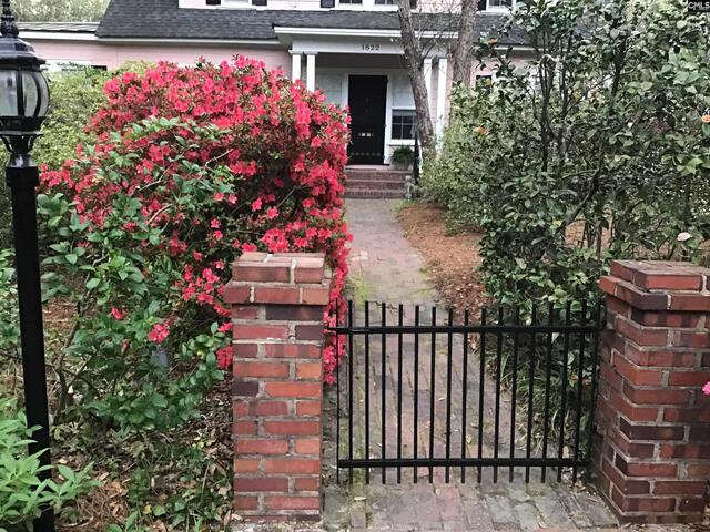 Photo Of 1822 Brevard Place Photo of 1822 brevard place