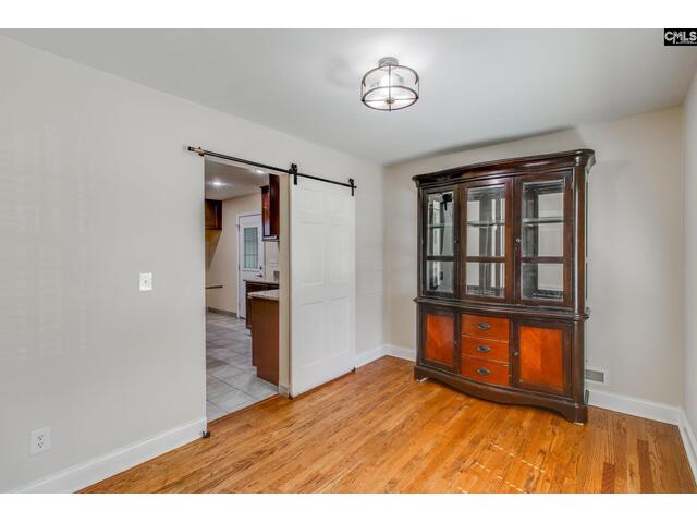 Photo of 2533 Chatsworth Road