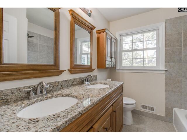 Photo of 2533 Chatsworth Road