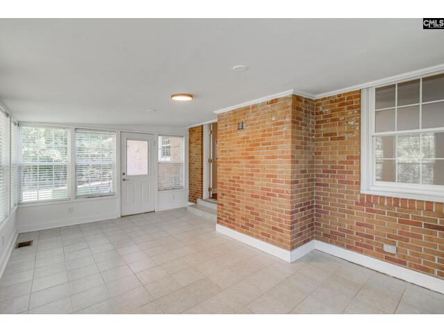 Photo of 2533 Chatsworth Road