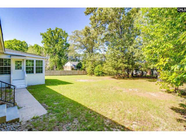 Photo of 2533 Chatsworth Road