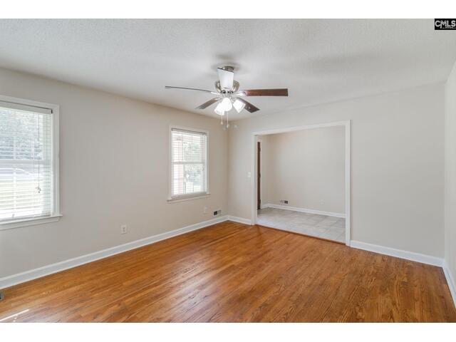 Photo of 2533 Chatsworth Road