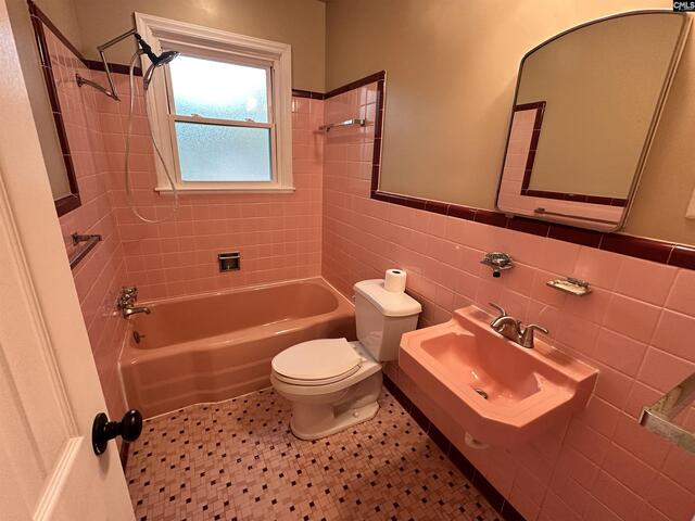 Photo of 213 Greenwood Road Photo of 213 Greenwood Road