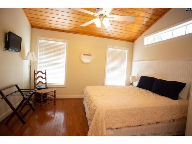 Photo of 2361 Harbor View Road