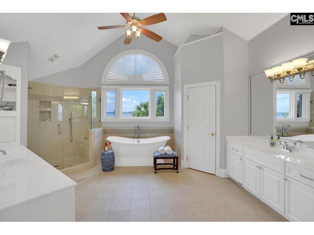 Photo of 453 Lake Estate Drive Photo of 453 Lake Estate Drive