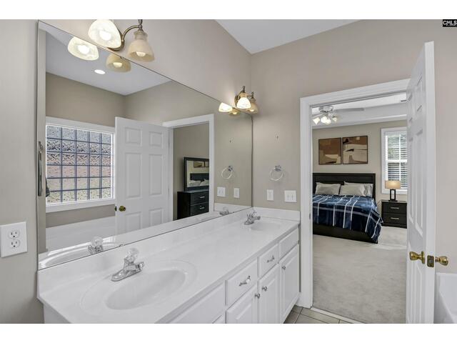 Photo of 537 Park Place Drive