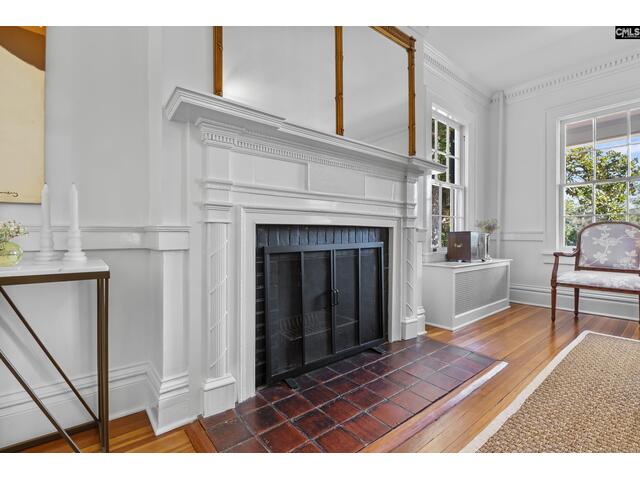 Photo of 2031 Lyttleton Street