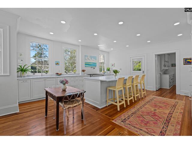 Photo of 2031 Lyttleton Street