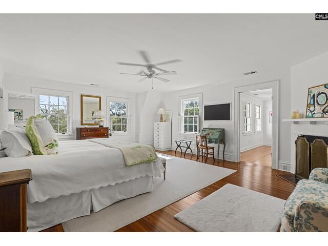 Photo of 2031 Lyttleton Street