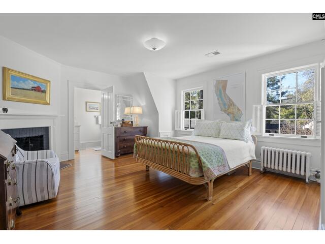 Photo of 2031 Lyttleton Street