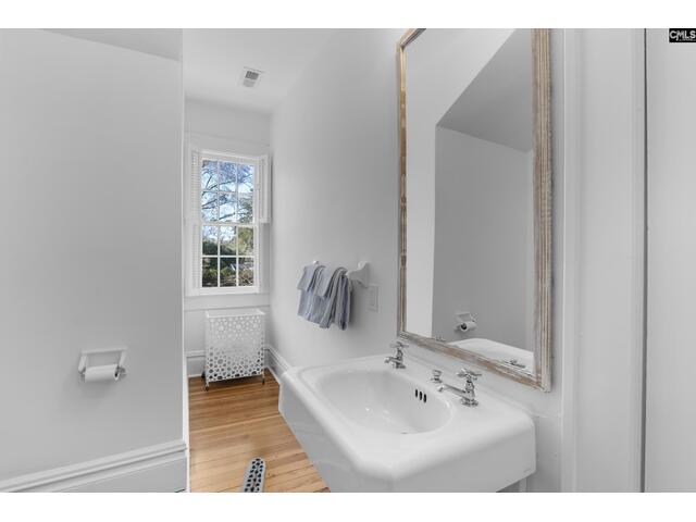 Photo of 2031 Lyttleton Street