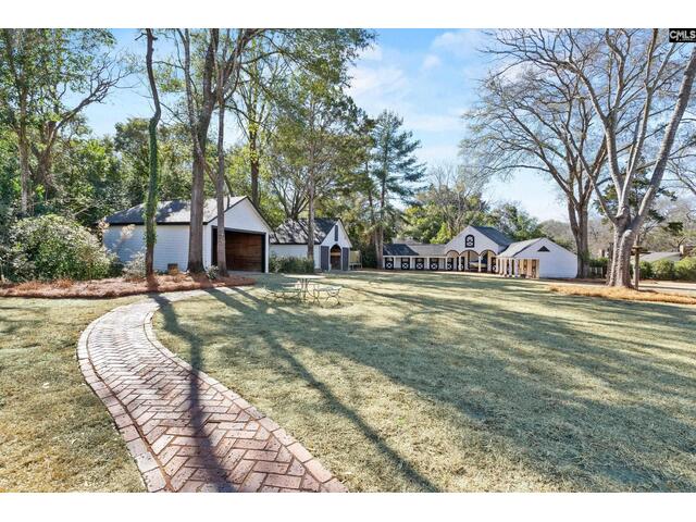 Photo of 2031 Lyttleton Street