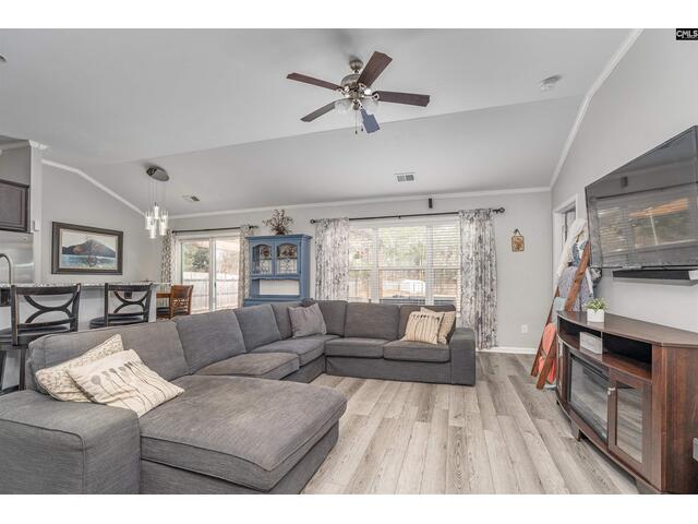 Photo of 58 Driftwood Avenue