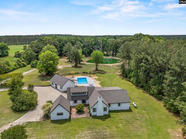 Photo of 213 Tombfield Road Photo of 213 Tombfield Road